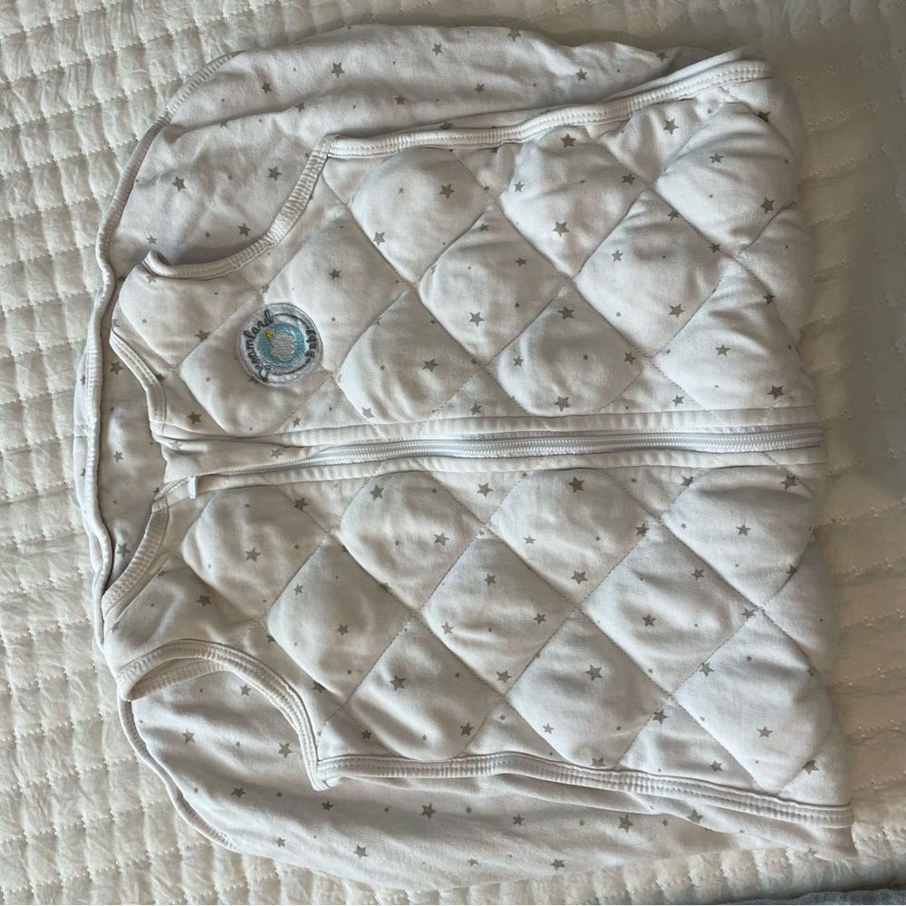 White Quilted Dreamland Baby Sleep Sack with Star Pattern size M